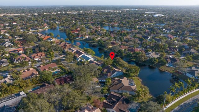 4911 NW 103rd Avenue, Coral Springs, FL 33076