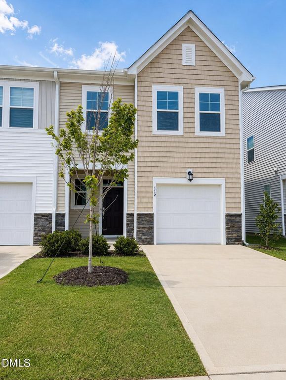 112 Blossom Fld Way, Angier, NC 27501