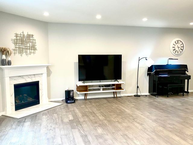 2835 Dillon Drive, Ann Arbor, MI 48105