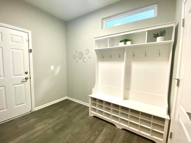 2835 Dillon Drive, Ann Arbor, MI 48105