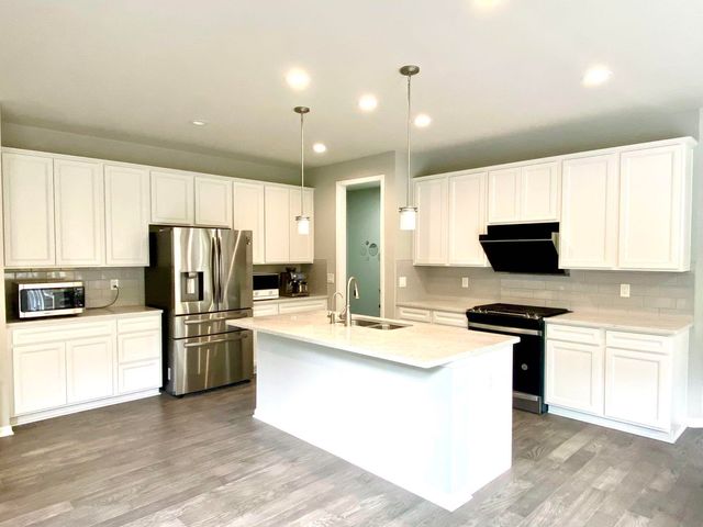 2835 Dillon Drive, Ann Arbor, MI 48105