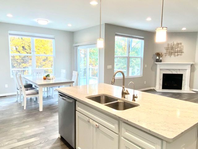 2835 Dillon Drive, Ann Arbor, MI 48105