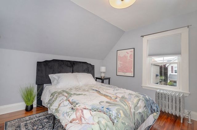 8 Alfred St, Medford, MA 02155