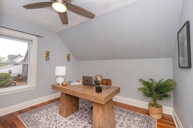 8 Alfred St, Medford, MA 02155