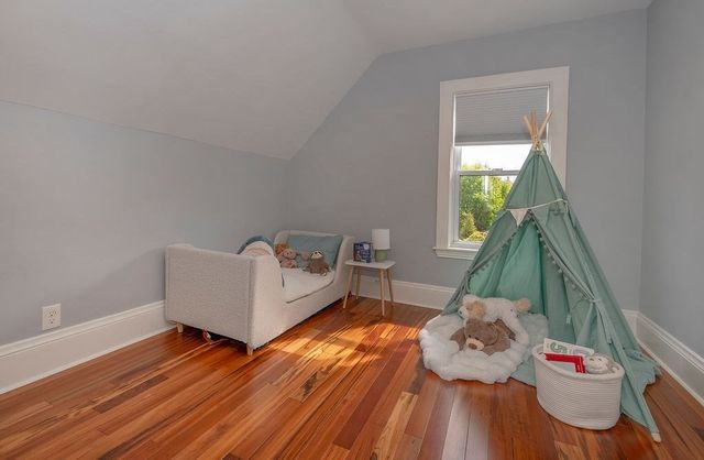 8 Alfred St, Medford, MA 02155