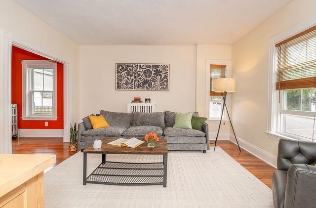 8 Alfred St, Medford, MA 02155