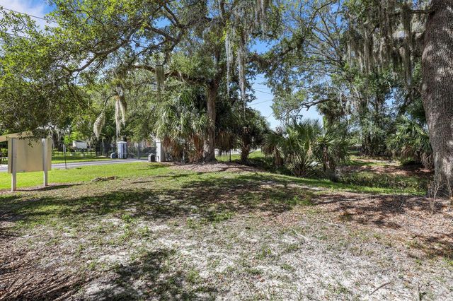 2460 Sweetwater Drive, Fort Pierce, FL 34981
