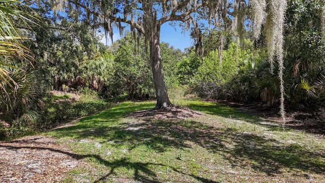 2460 Sweetwater Drive, Fort Pierce, FL 34981