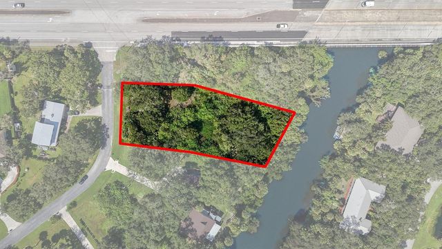 2460 Sweetwater Drive, Fort Pierce, FL 34981