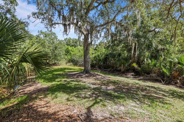 2460 Sweetwater Drive, Fort Pierce, FL 34981