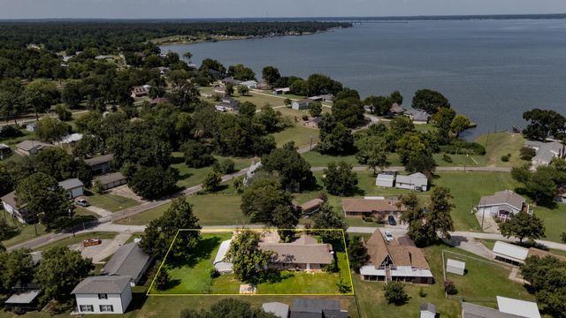 30 Terrace Drive, Point Blank, TX 77364