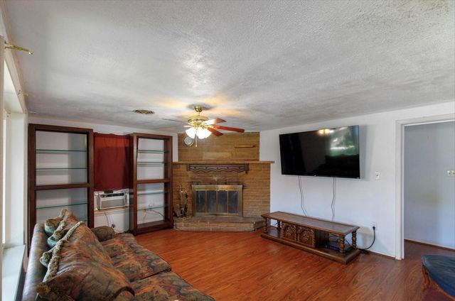 30 Terrace Drive, Point Blank, TX 77364