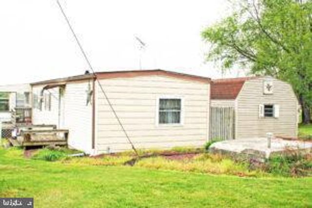 22 SLEEPY HOLLOW RD, Nottingham, PA 19362