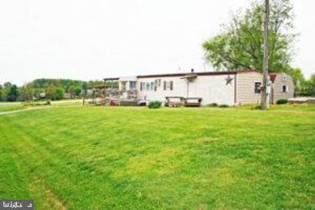 22 SLEEPY HOLLOW RD, Nottingham, PA 19362