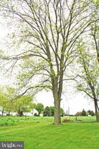 22 SLEEPY HOLLOW RD, Nottingham, PA 19362