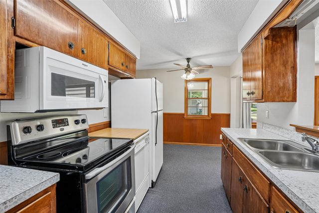 6100 Gordon Avenue, Des Moines, IA 50312