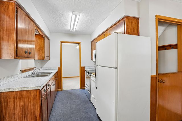 6100 Gordon Avenue, Des Moines, IA 50312