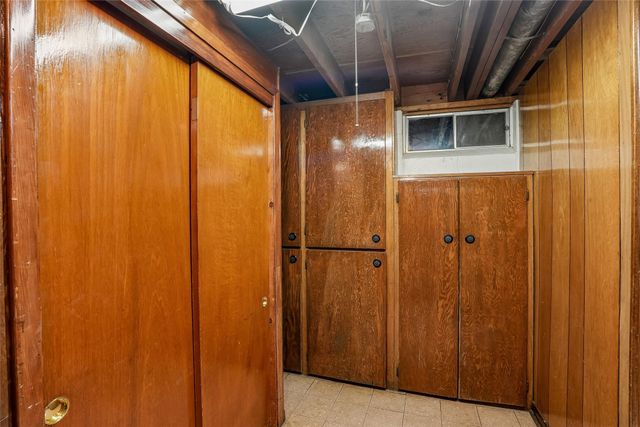 6100 Gordon Avenue, Des Moines, IA 50312