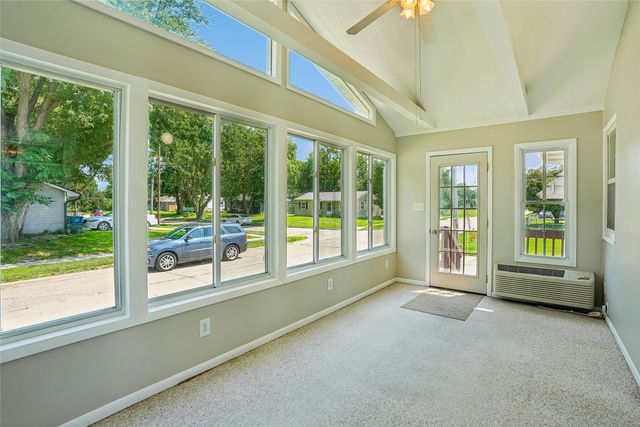 6100 Gordon Avenue, Des Moines, IA 50312