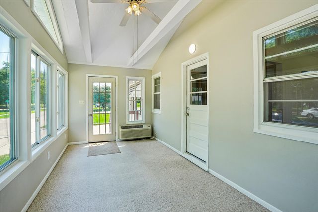 6100 Gordon Avenue, Des Moines, IA 50312