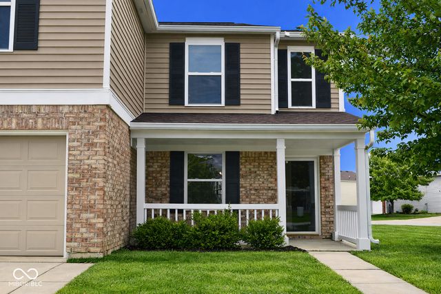 1795 Feather Reed Lane, Greenwood, IN 46143