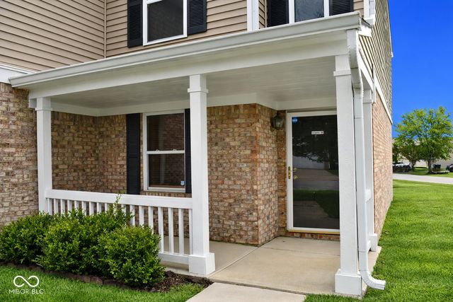 1795 Feather Reed Lane, Greenwood, IN 46143