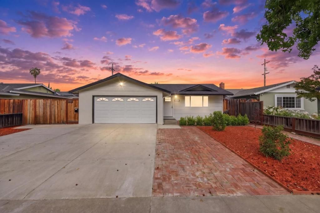 Image 2 of property listing at 4556 Harwood Road, San Jose, CA 95124