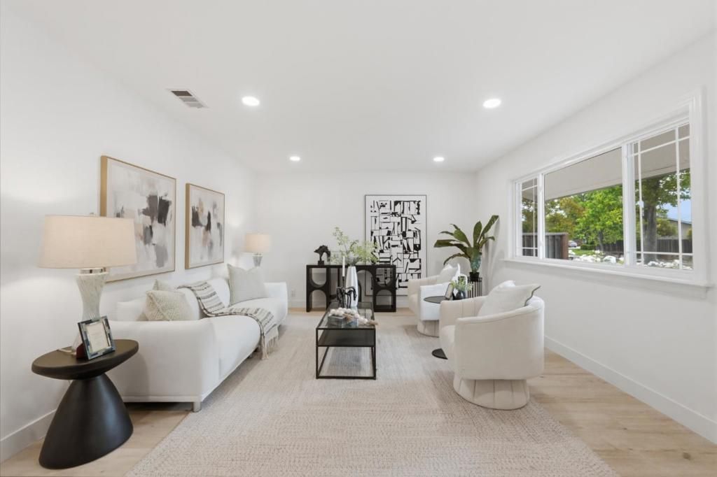 Image 5 of property listing at 4556 Harwood Road, San Jose, CA 95124