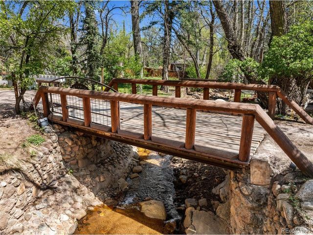 1531 W Cheyenne Rd, Colorado Springs, CO 80906