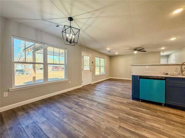 1018 E Norristown Circle, Russellville, AR 72802