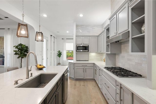 102 Kildrummy LN, Austin, TX 78738