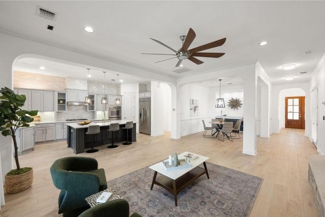 102 Kildrummy LN, Austin, TX 78738