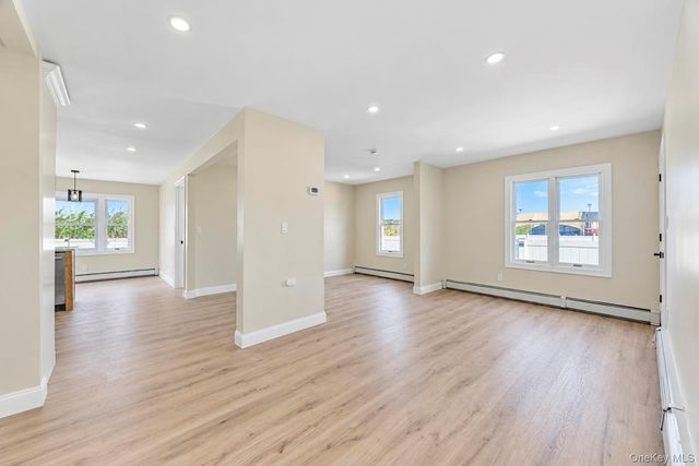 891 S Bay Street, Lindenhurst, NY 11757