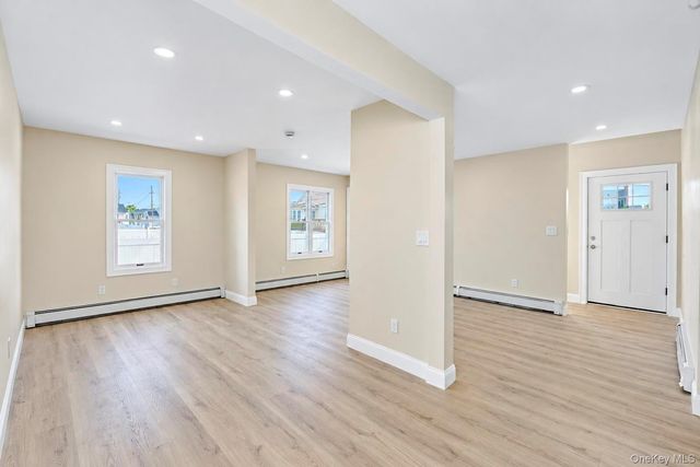 891 S Bay Street, Lindenhurst, NY 11757