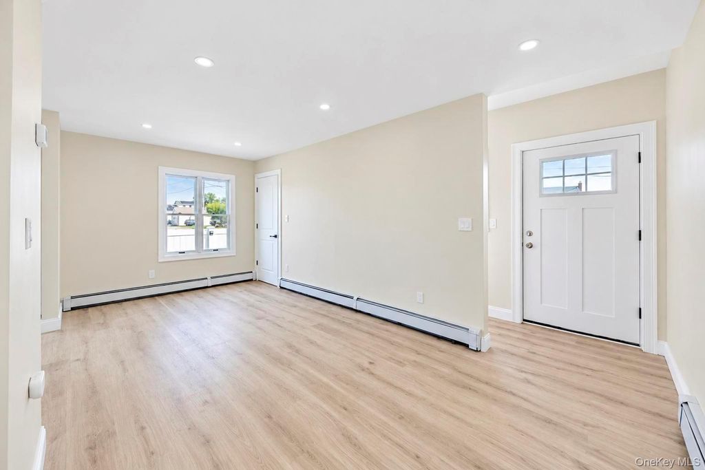 891 S Bay Street, Lindenhurst, NY 11757 — photo 3