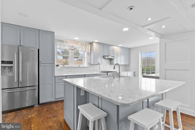 1202 W BRIDGE ST, Spring City, PA 19475