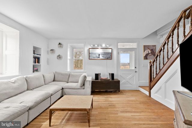 1202 W BRIDGE ST, Spring City, PA 19475