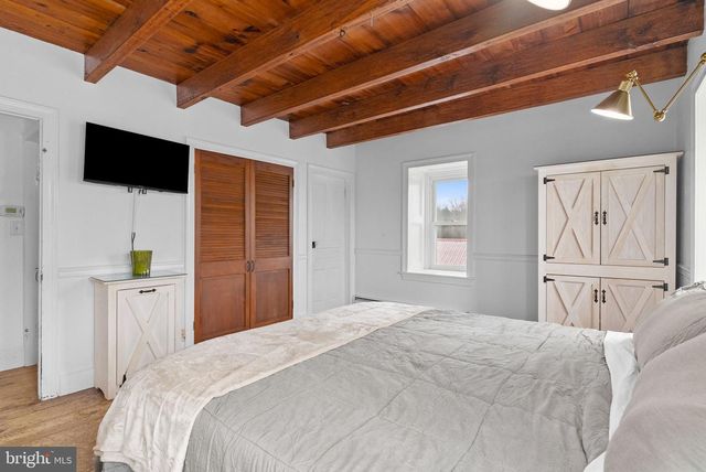 1202 W BRIDGE ST, Spring City, PA 19475