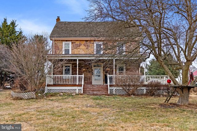 1202 W BRIDGE ST, Spring City, PA 19475