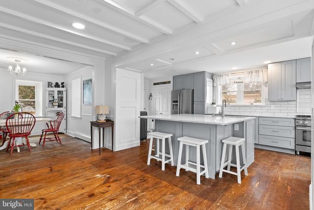 1202 W BRIDGE ST, Spring City, PA 19475