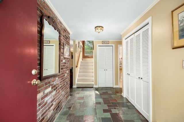 3 Big Rock Rd, Manchester, MA 01944