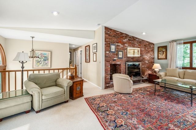 3 Big Rock Rd, Manchester, MA 01944