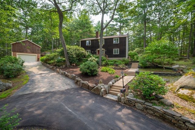 3 Big Rock Rd, Manchester, MA 01944