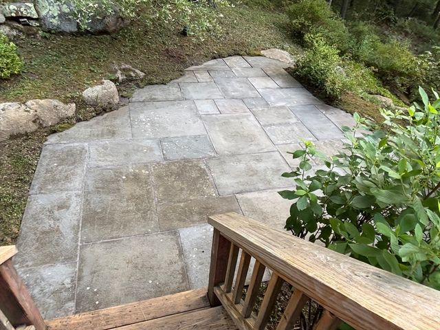 3 Big Rock Rd, Manchester, MA 01944
