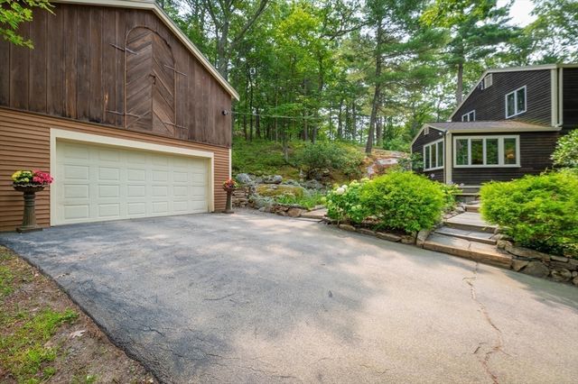 3 Big Rock Rd, Manchester, MA 01944