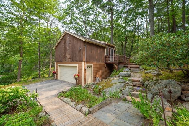 3 Big Rock Rd, Manchester, MA 01944