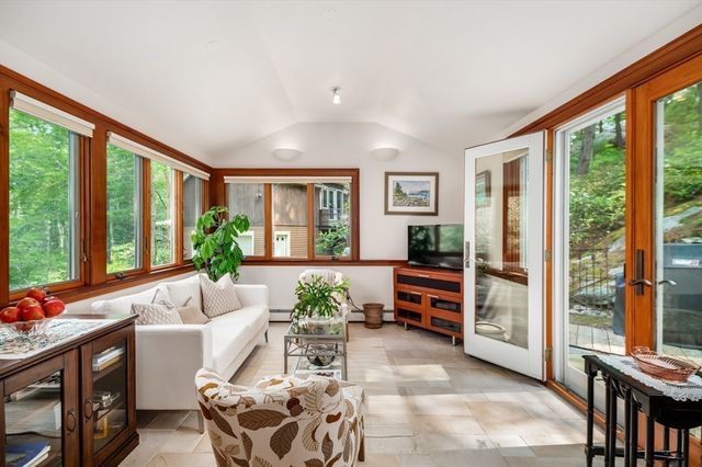 3 Big Rock Rd, Manchester, MA 01944