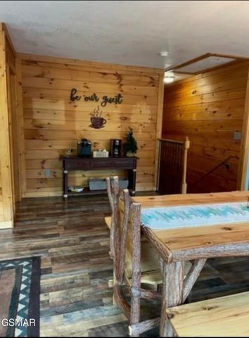 230 Silverbell Lane, Gatlinburg, TN 37738