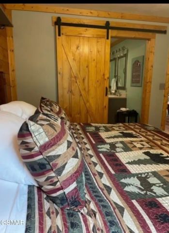 230 Silverbell Lane, Gatlinburg, TN 37738