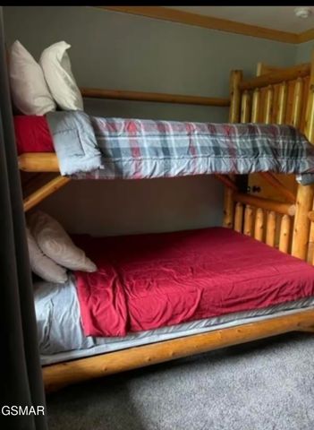 230 Silverbell Lane, Gatlinburg, TN 37738